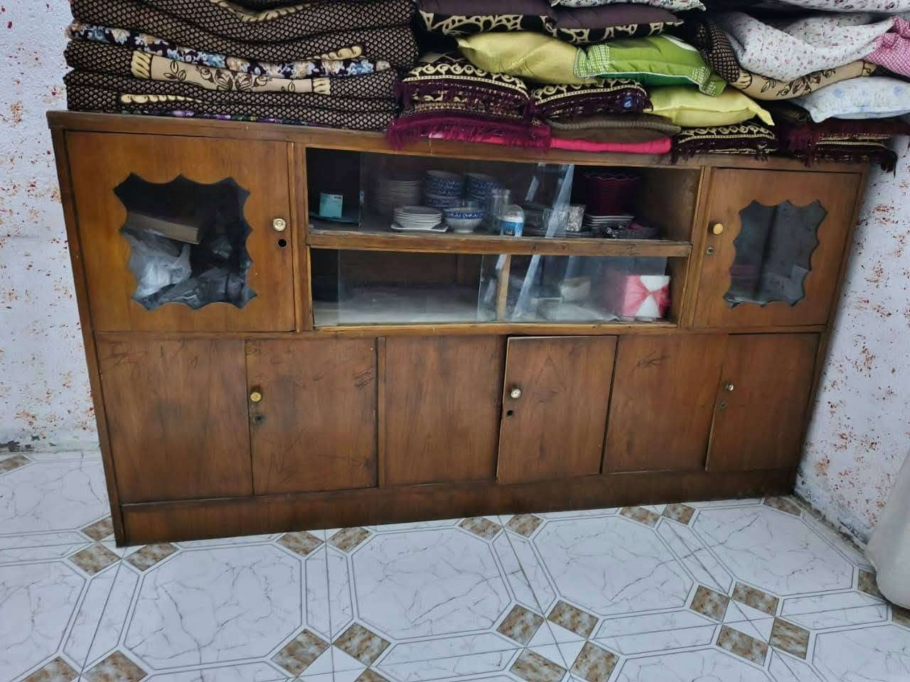 حي العسكري شارع طه • أغراض بيت للبيع
