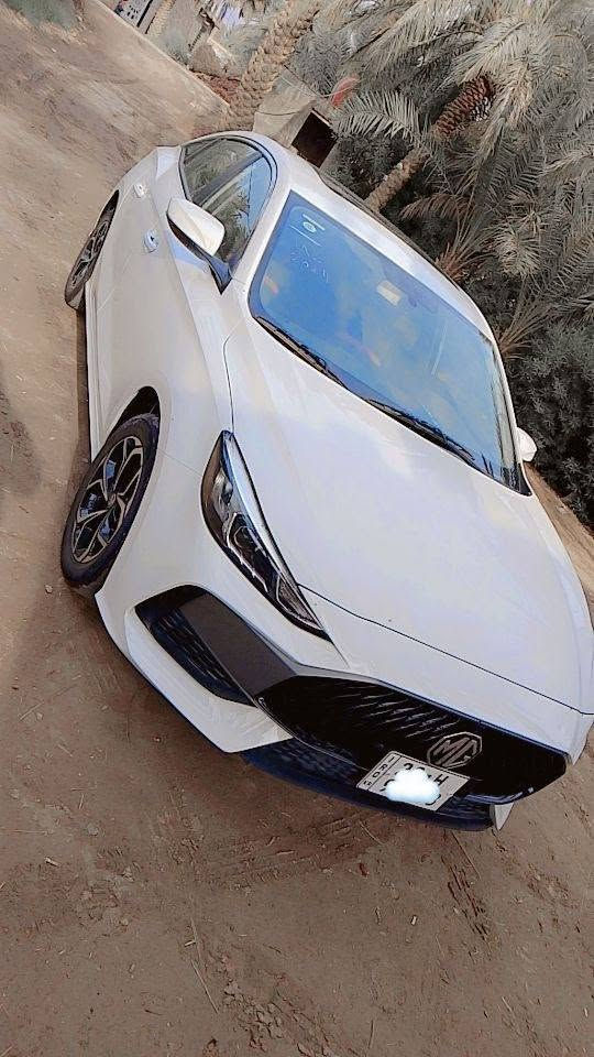 السلام عليكم سيارة MG5  للبيع موديل 2024 . رقم اربيل انگليزي تحويل ثاني يوم .السيارة مكفولة كفالة عامة. بصمة .فتحة قماره .تبريد شغال شاشه لمس  غرفة لون اسود جلد محرك خير من الله السيارة نظافة 100% للتواصل والاستفسار الاتصال على الرقم التالي ‏‪***********‬‏ صادق الفتلاوي

