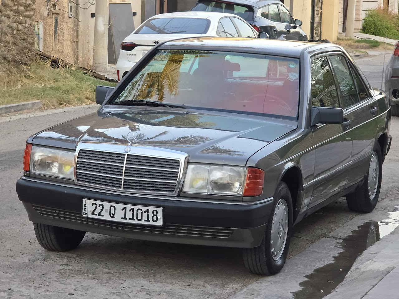 مرسيدس موديل 1984دخول جديد رقم أربيل 

يعني بس كمرك وترقيم ٤٤ ورقه وشحن ٣٠ ورقه 

موديل 1984 بلاد دخول جديد كلشي بيها جديد والصور تحكم

بعدها بتاير المؤسسه

حجم المحرك 2.30 v4  كير اوتو 

فول مواصفات 

سلايد 
جلد

رقم اربيل

اوتو ماتيك
تبريد
داخل جديد

مكان السيارة بغداد حي الاطباء بلجهاد قرب خدمي شارع المطار للتواصل 
***********
