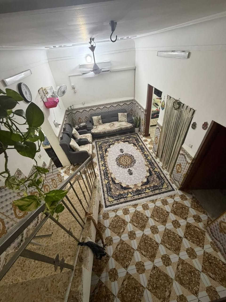 بيت للبيع م120 ال معالي  مكاتبه فقط
غرفتين وصاله وبراني وصحيات وحمام ومطبخ وطارمه بناء بلوك الشمال+ عكاده بيت حلو ونضيف
سعر 33 وبيه محال حك جيه
هـ***********
