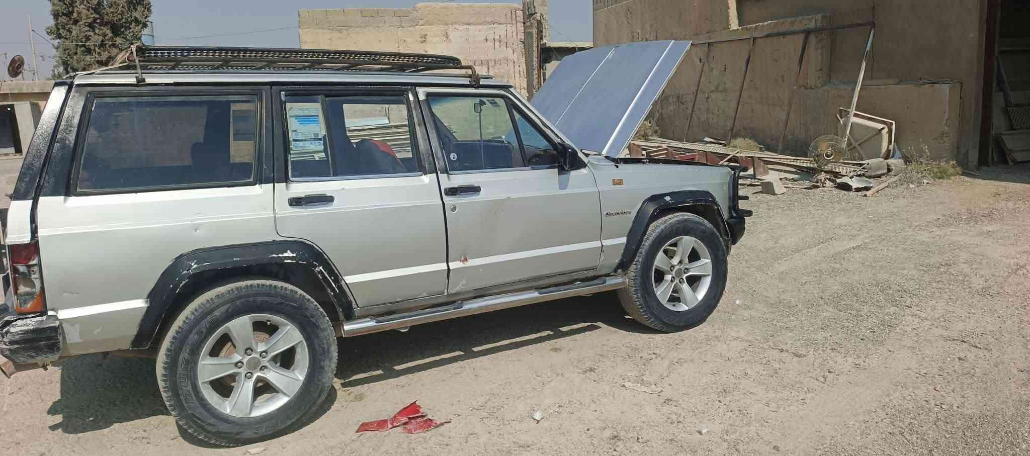 سلام عليكم جيب شيروكي موديل 86 محرك ولا صرف ولا بخار كهربائيات شغاله دبلات خلفي وامامي جديد محرك نشاط✈️ فول 
صدر خلف امامي جديد تخم تاير جديد محرك گيره بل شرط جاهزه ما ناقصها الف رقم كركوك شرط تحويل سياره جاهزه ما ناقصها ربع
مراوس ترهم بدون صبغ بلادي( گيره محرك نيسان شبوط 4سلندر)
السعر 24 بيها مجال للطيبين مكاني كركوك 
***********
