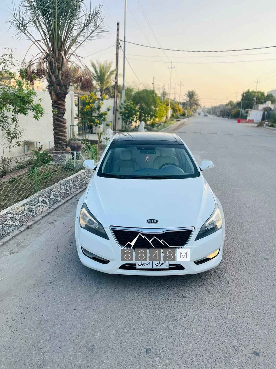 السلام عليكم 
للبيع او المراوس حسب القناعة
كيا كادنزا خليجي ٢٠١١ محرك 3500CC 
فول مواصفات لون ابيض صدفي رقم اربيل سنويتهه صاقطه 
المحرك والكير مسويلهن ادامة كامله
وصارلي تقريبا شهر من بدلت حدادية خلفية وامامية كامله مع الدجات والاذاين 
اصلي ووكالة مو صيني او كوري تجاري
بيهه صبغ الجاملغات الامامية الاثنين بس الاطراف مالتهن بدون دواخل ترايهه ناعم وين ما جان السيارة جاهزة على ٢٤ حباية
مواصفاتهه :
١. بانوراما ٣ طكات
٢. بردة خلفية كهرباء
٣. بصمة تشغيل + بيبان + جنطة
٤. شاشة اندرويد + كاميرا داش كام + كاميرا خلفية دوارة + كاميرا خلفية بالمرايا
تبريد ثلج وتدفئة 
٥. كشنات الامامية كهرباء مع خزن ميموري
٦. تحكم ستيرن كامل مع مانع انحدار تراكشن
٧. مري شفت + اشارة بالمري + تحكم كهرباء
٨. حساسات خلفية
٩. ترحيب بيدات البيبان مع المري
الله يشهد السيارة صار اقل السنه من اشتريتهه 
صرفت عليهه تقريبا ٢٥ ورقة وللي يريد يعرف شنو الصرفيات كاتبهن عندي 
وللعلم السيارة بأسم ولد بالحلة 
السعر ١٠٥ ورقة وبيهه مجال بسيط
للاستفسار الاتصال بالرقم ***********
مكاني كربلاء لو بغداد
