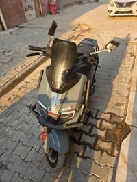 دراجة شحن للبيع جديدة استعمال قليل و سعرها مليون و 250 وبيها مجال كفال...