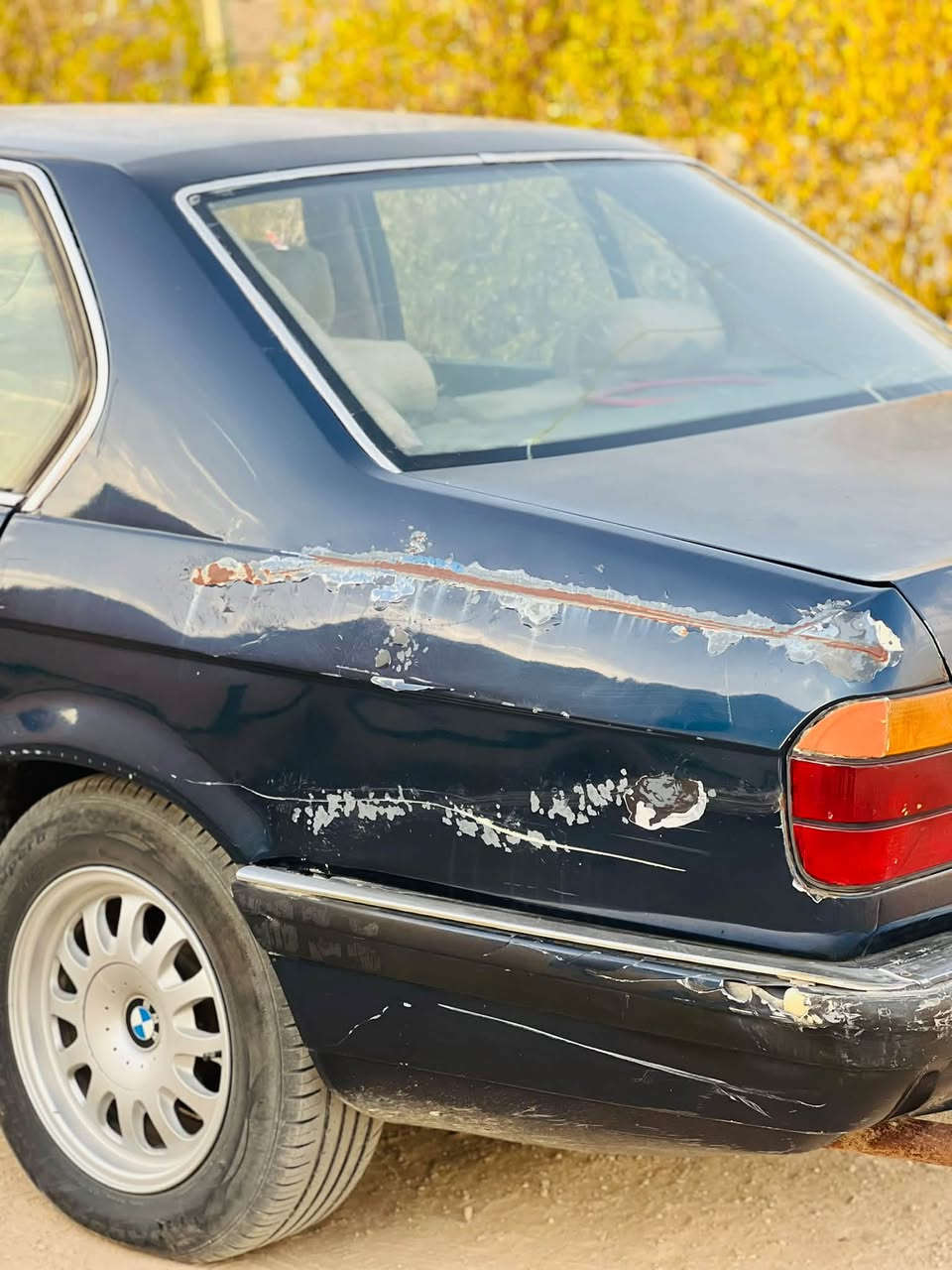 السلام عليكم بي ام 735 رقم أنبار انگليزي سنوية لل29 مداور ثاني يوم مصبوغة عام بيهه هاي الطخة مثل ماموضح بالصور گير ومحرك ففتي 3000 مكفولات حدادية نص عمر السعر 35 ترهم مراوس حسب القناعة مكاني نجف مفرق الكفل للاستفسار ***********
