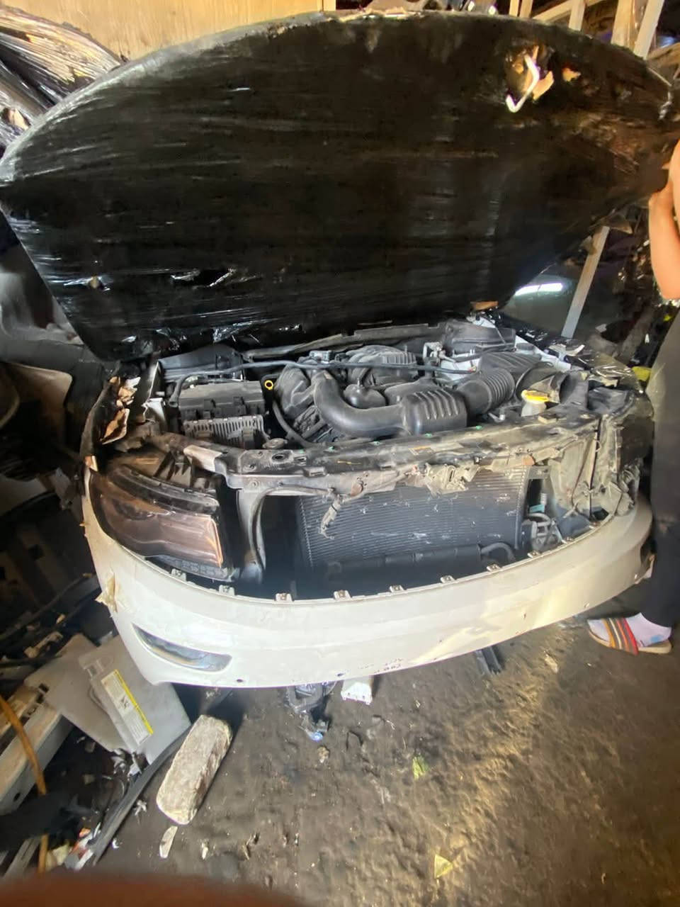من رخصة مدير الكروب المحترم 
              🚘 المنصوري🚘 
للادوات الاحتياطيه التفصيخ الامريكي🚙
🚗 شوفر ليت 🚗 GMC 🚗 Jeep
( اكاديا - تيران - ماليبو - Jeep رنكد - Jeep كومباس - Jeep  شيروكي - شوفر ليت ترفلص - شوفرليت امباله- شوفرليت كونكس)
العنوان : بغداد - ساحه الطيران  - مدخل شيخ عمر  - الفرع الاول على اليمين
يوجد لدينا خدمه توصيل جميع محافظات العراق 🚖🚕🚗🛻
للاتصال على الرقم ***********
 (او مراسله الصفحه)
#الجميع

نص مكتوب في الصور:
- المنصوري Al Mansouri GMC CHEVROLET Jeep لتجارة الدوات الاحتياطية للسيارات الامريكية مالبيو / امبالا / ترافيرس / كوينكس / كروز / تيران / اكاديا / جيب لاريدو / جيب كومباس / جيب رانكد *********** جودة أصلية ضمان وثقة توصيل سريع لكافة المناطق خبرة واحتراف خدمتكم شرف لنا