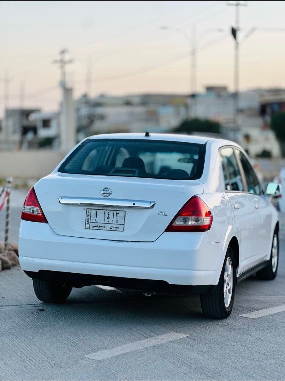 فیرسا ٢٠٠٨ رقم میسان 
شاشە ایباد 
گێڕو مەکینە بە شەرت مظبوط
٥٧