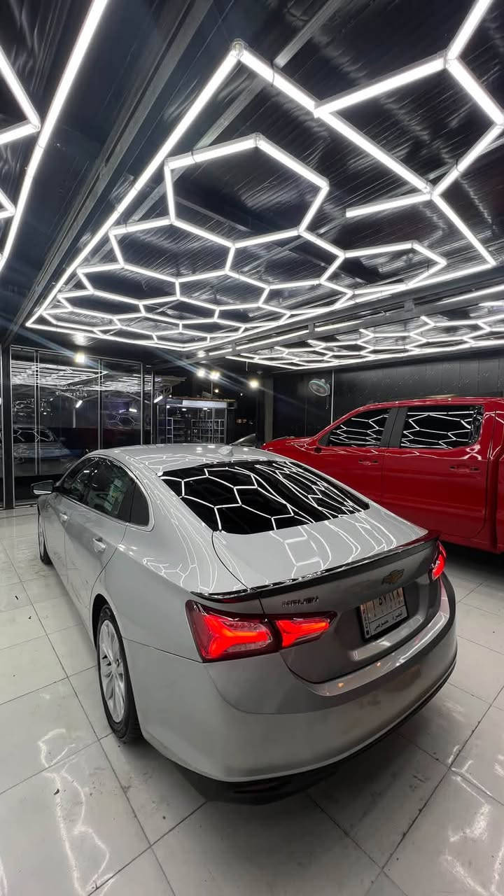 : شفروليه ماليبو موديل 2022 (رقم بصرة)

المحرك: 1500 Turbo، اقتصادي وقوي جداً.

المسافة المقطوعة: 70ألف كيلومتر فقط (مشية حقيقية).

الوضعية القانونية: رقم  بصرةمعوقين، باقي أقل من سنة وتتحول السنوية باسم المشتري بشكل طبيعي.

حالة السيارة: جاهزة تماماً، ما ناقصها أي شيء، شغل واطلع.

التواجد والمعاينة: البصرة
.

رقم الهاتف للتواصل وعروض المراوس: ***********

السعر 118 ورقة بيه قطعتين صبغ
