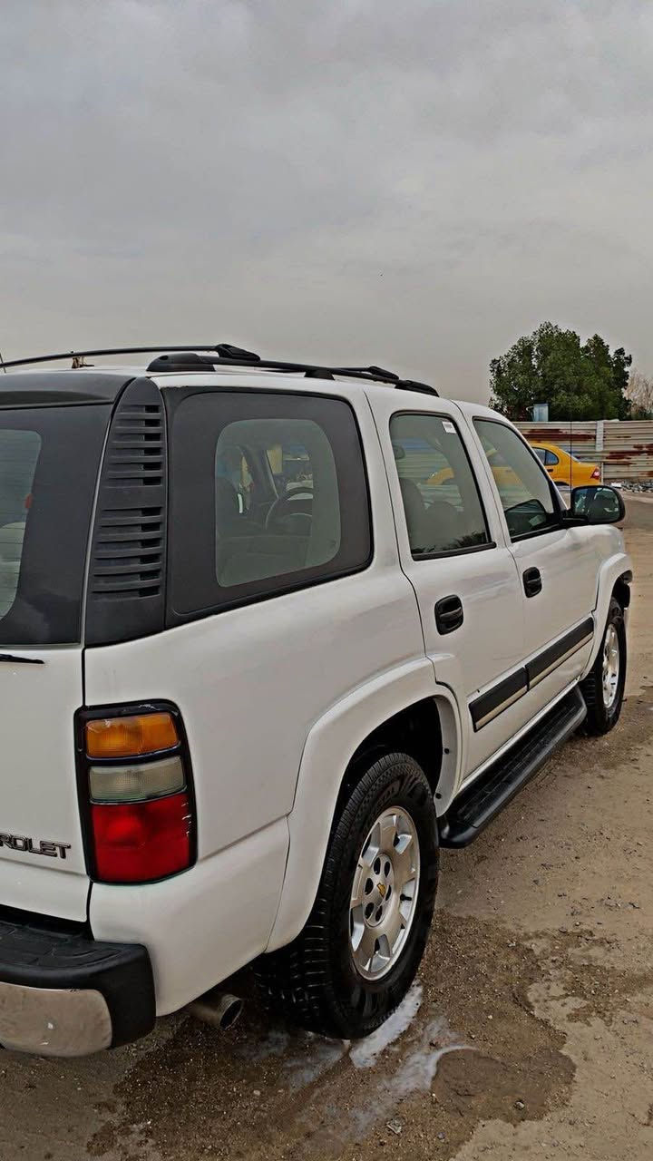 السلام عليكم ***********
للبيع شفر تاهو 2005 خليجة كفالة من ضربه والفتح وبيها صبغ اثر تكشير مكانات صغيرة تخم تاير وبطارية جديدة حدادة تدفة وتبريد سيارة جديدة بمعنى الكلمة ومعروفه السيارة بنظافتها وسعرها 145 وبيها مجال حك الجية سنويتها 2030 بسمي 
محركها 5300 محرك وكير كفالة او مراوس حسب القناعة 
***********
*********** الزبير, البصرة
