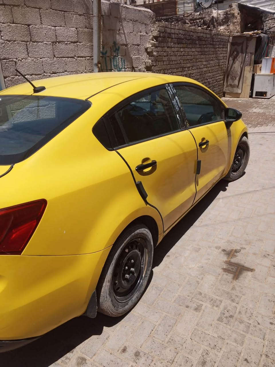 ريو  2014للبيع نص مواصفات هيئه غرامات مصفره بسمي
حادثها باب وجاملغ كير مكينه خير من الله صدرها نص عمر 
مكانها بغداد العلاوي  
ب72 وبيها مجال 
***********
