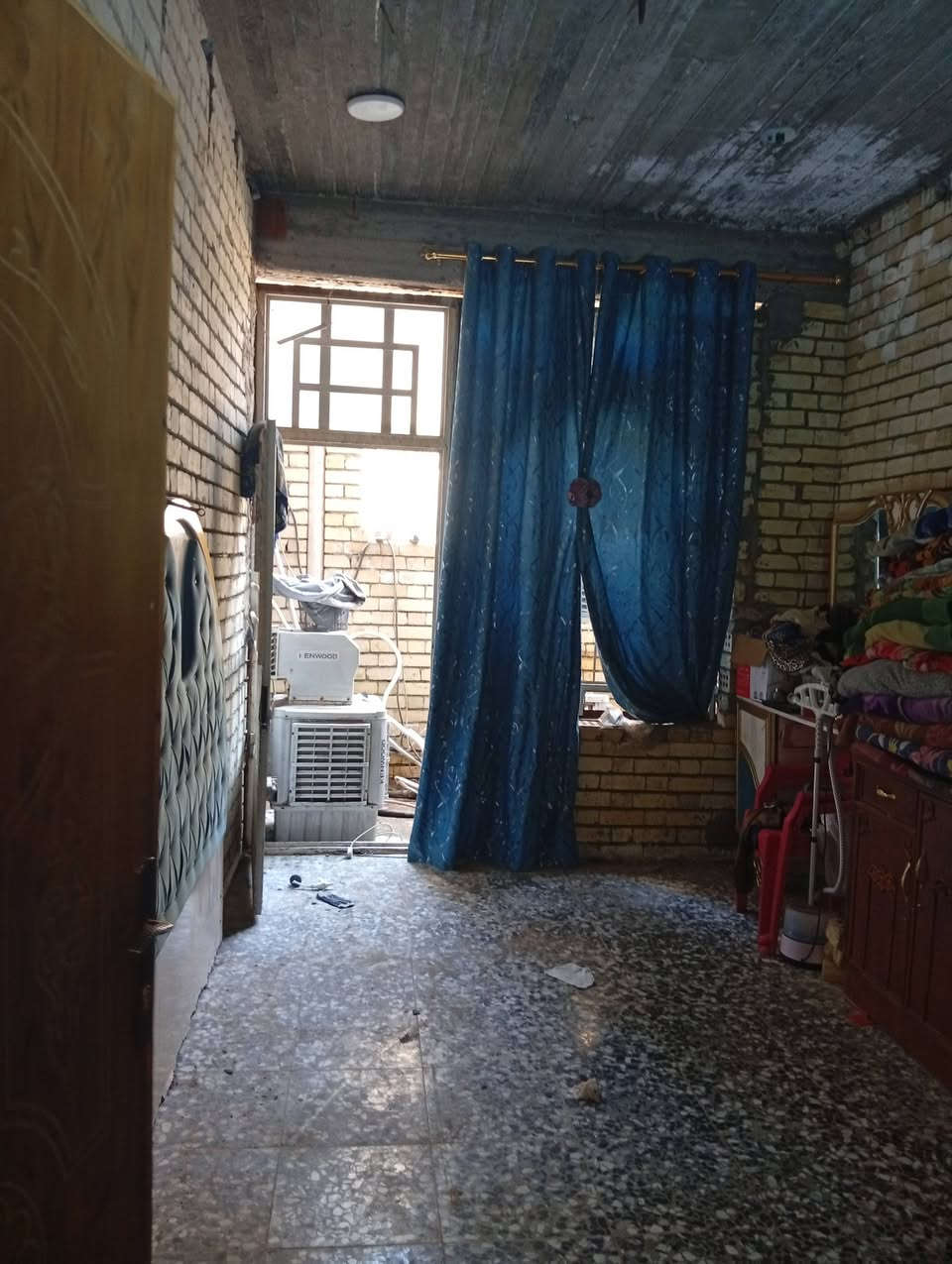 بسم الله الرحمن الرحيم
دار زراعي للبيع غاطين في حي طارق 
شارع القديم في شارع معمل الغاز 
المساحة 147متر للستفسار اكثر الاتصال على هذا رقم***********
