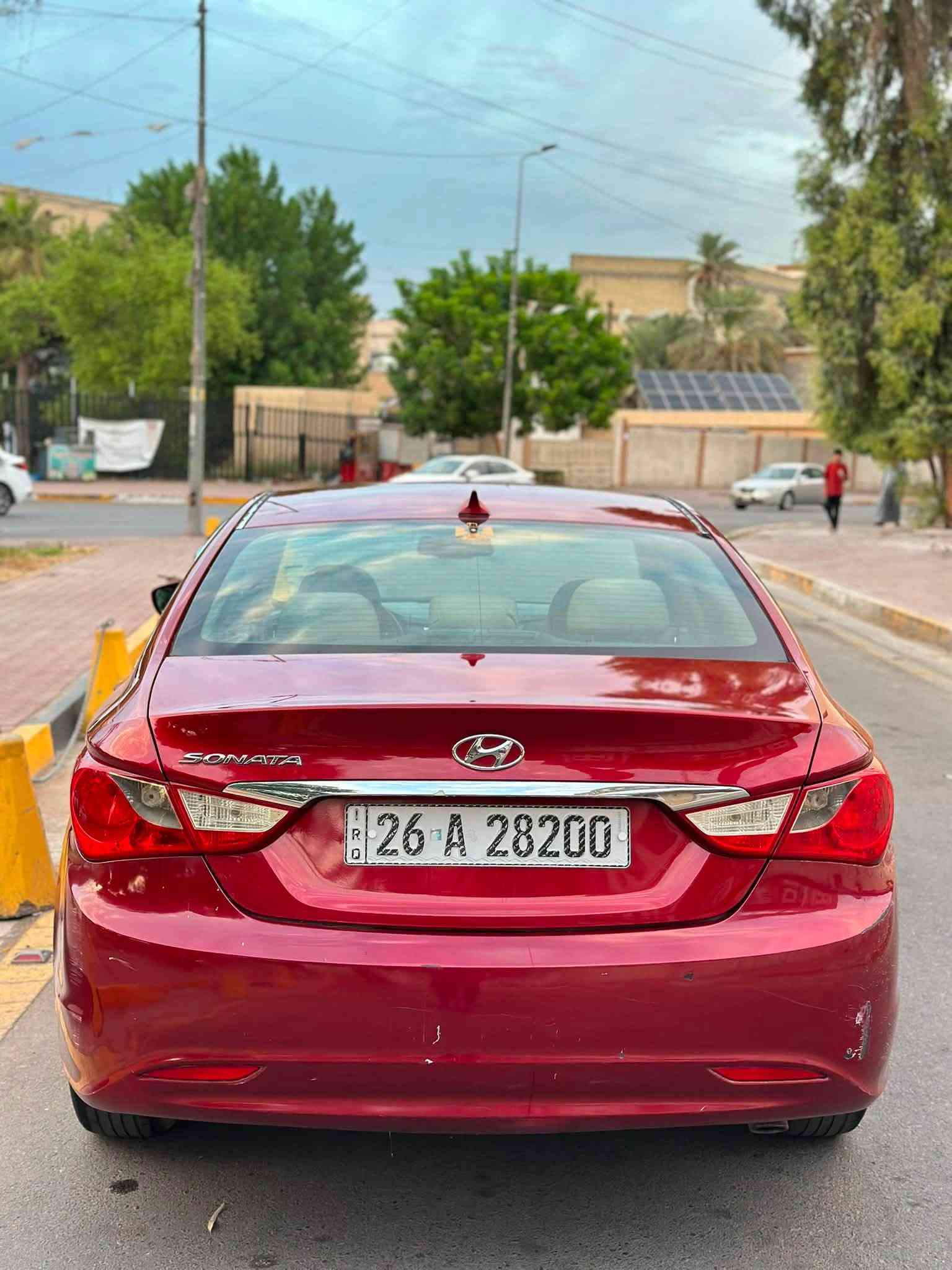 سوناتا ٢٠١٢ للبيع
وارد امريكي .
لون موروني .
كير ومحرك كفالة .
تخم تاير جديد .
حدادية جديدة .
*كلين مابيها صبغ كفالة من الصبغ بيها كلير بالجاملغ الأمامي فقط كلير بدون داخل وبدون ضربه  
رقم صلاح الدين دولي تحويل ثاني يوم .
السعر (٩٥ )وبيها مجال بسيط 
مكان السياره بغداد الاعظمية .
للاستفسار (***********)
(***********)
