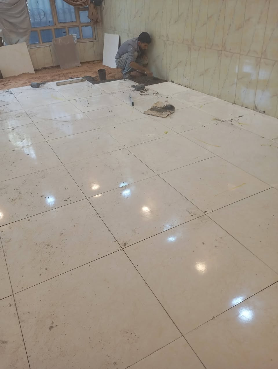هاذا شغله ارضيه بآيات سيراميك طوريج ***********
