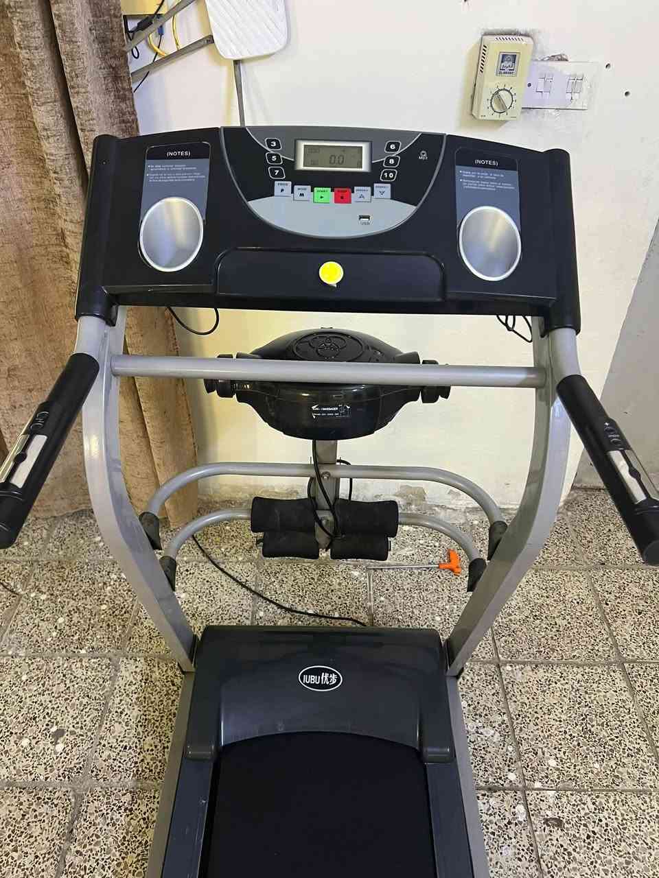السلام عليكم 🫡 جهاز جري 🏃 
فول مواصفات 
يحتوي على جهاز تكسير الشحوم 
ويحتوي على اواكس وفلاش وشاحن 
وتحكم بليداتً
وحساس نبضات القلب و مفتاح 🔐 امان
العنوان بغداد حي لأمانة 
يوجد توصيل 🚚 لجميع المحافظات 
السعر 200بي مجال قليل 
***********واتساب
