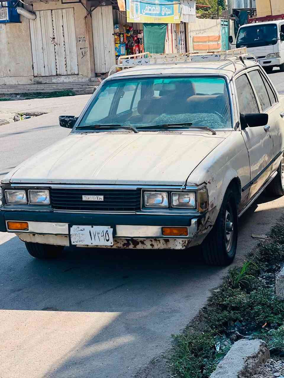 السلام عليكم
كرونا موديل 81 

محرك وكير شرط 

طخم تاير وباتري جديد

كابون ورقي متوقف 

السعر 18 وبيها مجال 

العنوان الموصل الاصلاح الزراعي 

رقم الهاتف ***********
