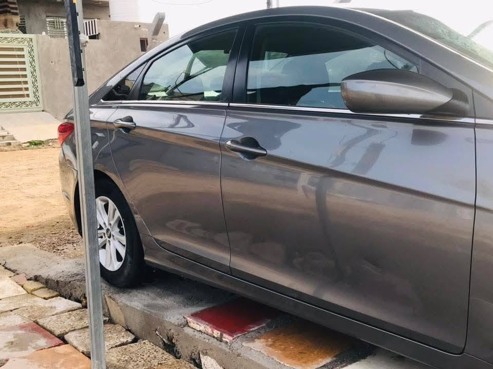 السلام عليكم 
سوناتا مضلع مديل 13امريكي كفاله غير حادث الي بامريكا يم رقم الخلفي مكينه كير تبريد حداديه كفاله على وضع الشركه رقم بغداد دولي باسمي ثاني يوم تحويل سياره ماشيه 91000ميل كير مكينه مامفتوح برغي بيه سعر 105وبيه مجال
*********** مكاني بابل
