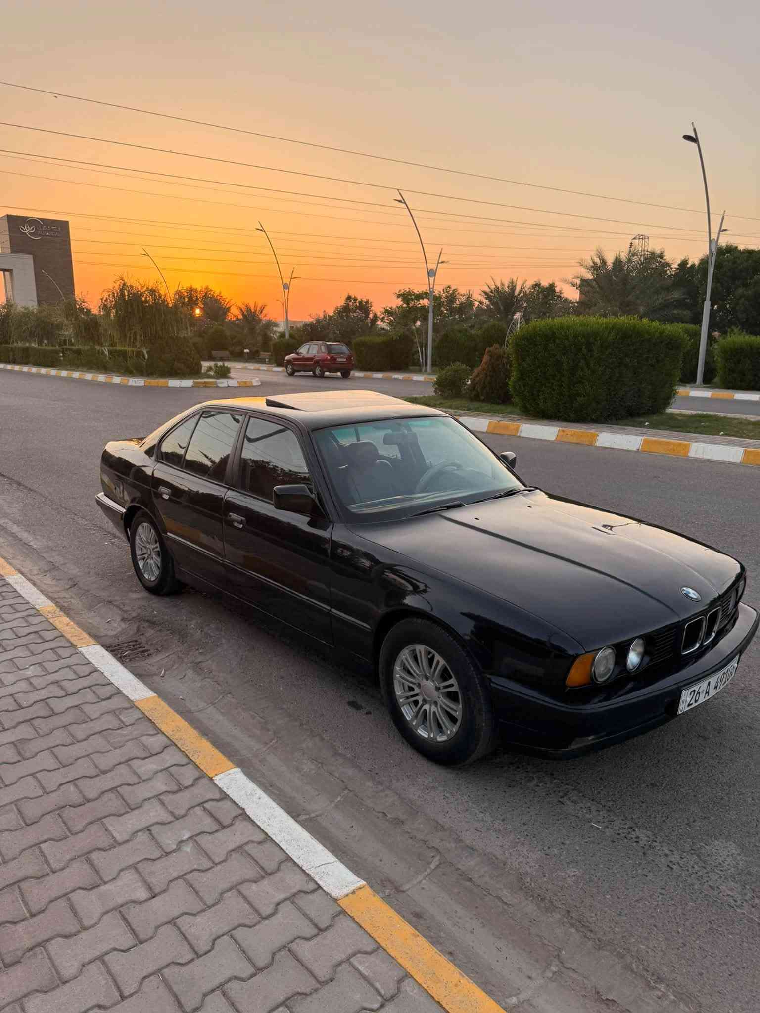 BMWللبيع
نقدا فقط 
السعر 43
حجم 553i
سياره مصبوغه عام جماليه بدون حادث 
فول مواصفات سلايت 
اوتماتيك كير ومحرك بدون عيب 
كهربايات شغاله 
رقم (26)دولي باسمي 
هزه جديده
تخم تاير جديد 
صدر نص عمر
مكاني تكريت الديوم
الاتصال ***********
