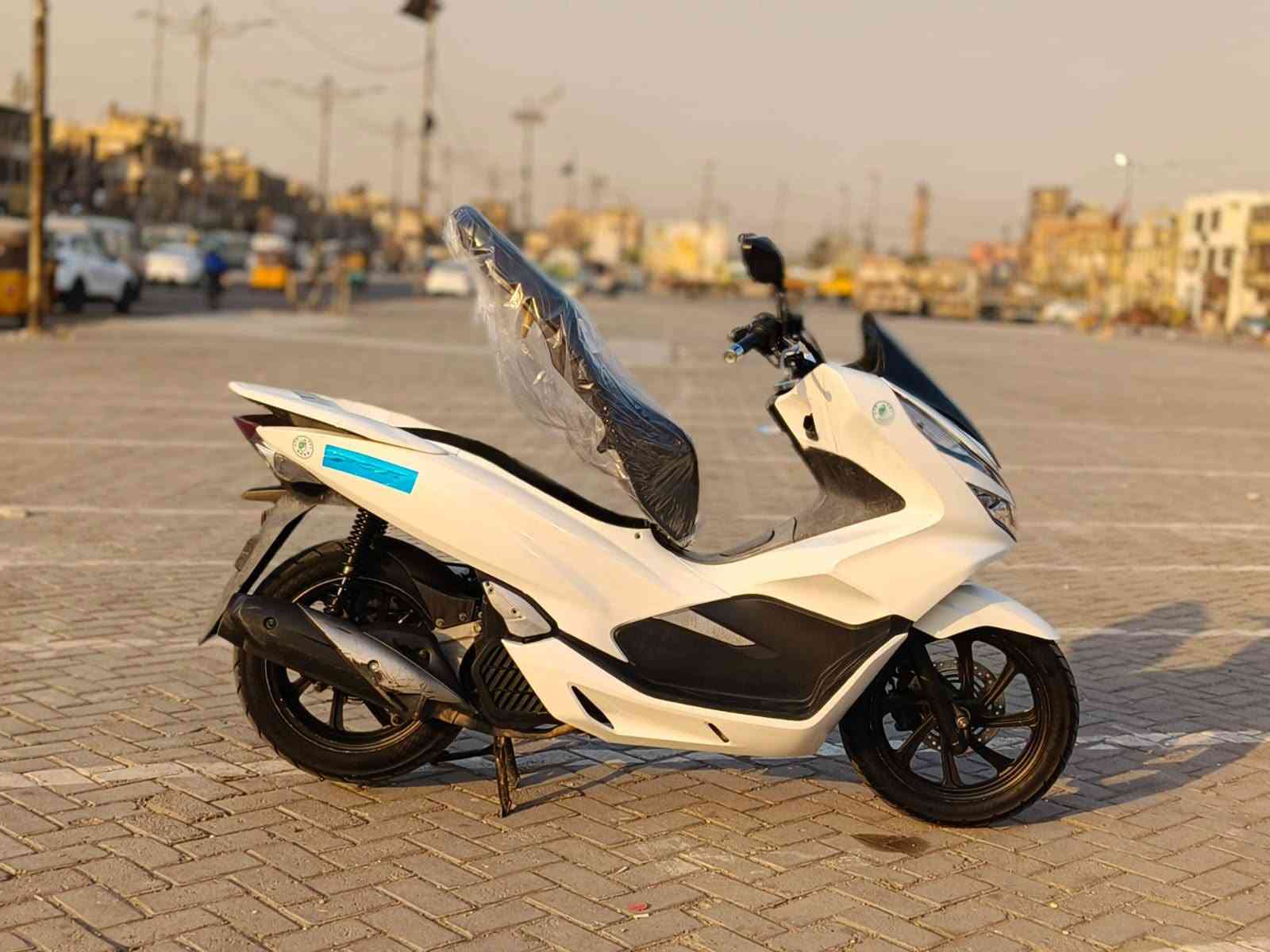 سلام عليكم.... 
دراجة  (PCX)(جيل الثالث)🛵 للبيع
دراجة شلعه معدل كهربائيات كلهه شغاله 
دراجة جديده بلاديه 
أي نقص مابيهة
جيب فيتر وتعال افحص
العنوان بغداد مدينه الصدر  الاستفسار الاتصال على الرقم 📞 ***********
