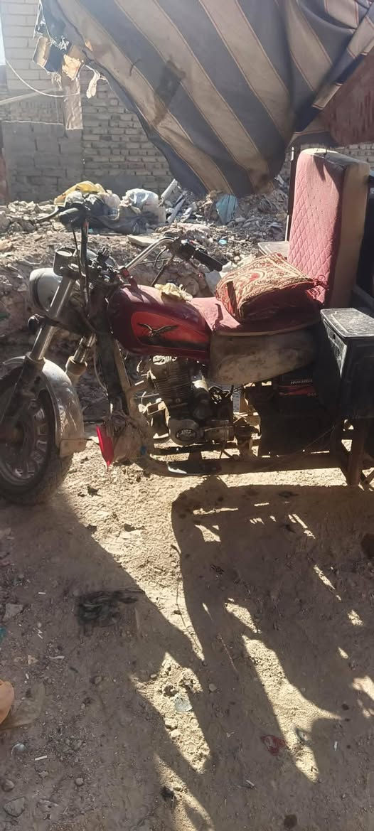 السلام عليكم ستوته 17محرك 22بيها قبق19قبل كم يوم بدلت كلجات جدد بيها أوراق استنساخ تأيرات جدد دبلات جمره للبيع بدون تانكي وسقيفه سعر 800 للاستفسار لاتصال ***********
