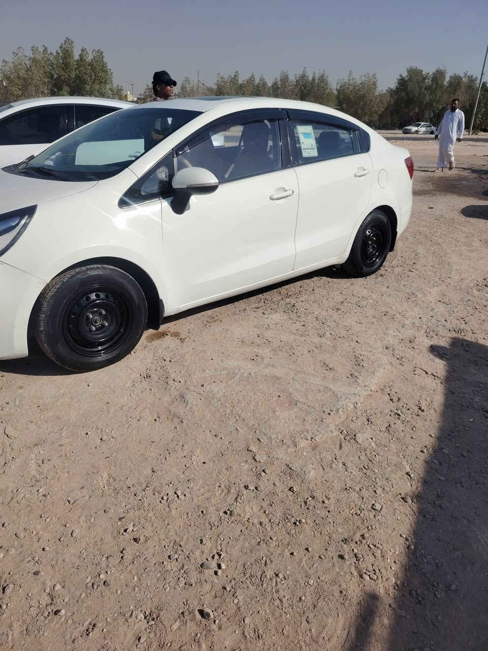 سلام عليكم كيا ريو موديل 2014 فول  1 عله 1فتحه تحكمات أشير بل مري بلاثوث شاشه كامره تخم تاير كهربايات تبريد مكينه 1600 جداد السعر 85 وبيه مجال بيه جاملغ واحد صبغ والباقي كفاله عامه رقم أربيل تريد وكالة او تحويل مضمونات استفسار عله رقم ***********
