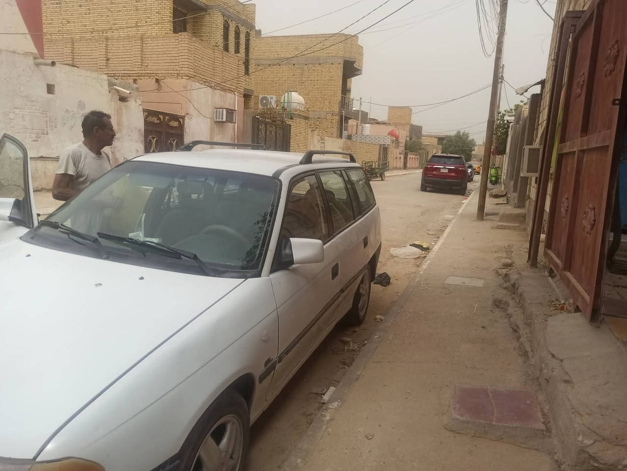 سلام عليكم
للبيع اومراوس
اوبل استر 
محور كير ومكينة كورلا نضيفات 
موديل 94
كهربائيات شغالة 
السيارة بسمي سنوية مجددة ل 27
ارقام نگليزي 
السعر 30 وبيه مجال 
للاتصال ***********
مكاني ناصرية
