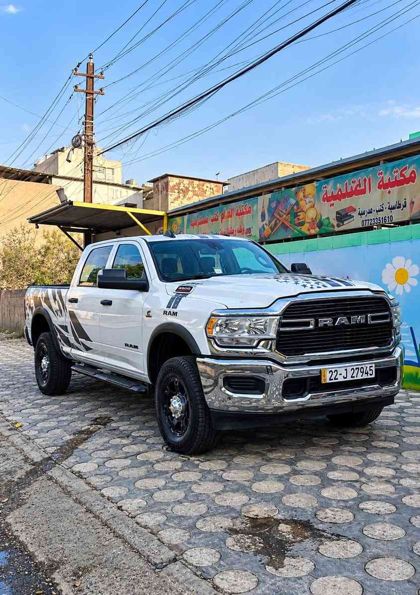 رام ٢٥٠٠ • ٢٠٢٢ • مكينة ٦٤٠٠ HEMI
