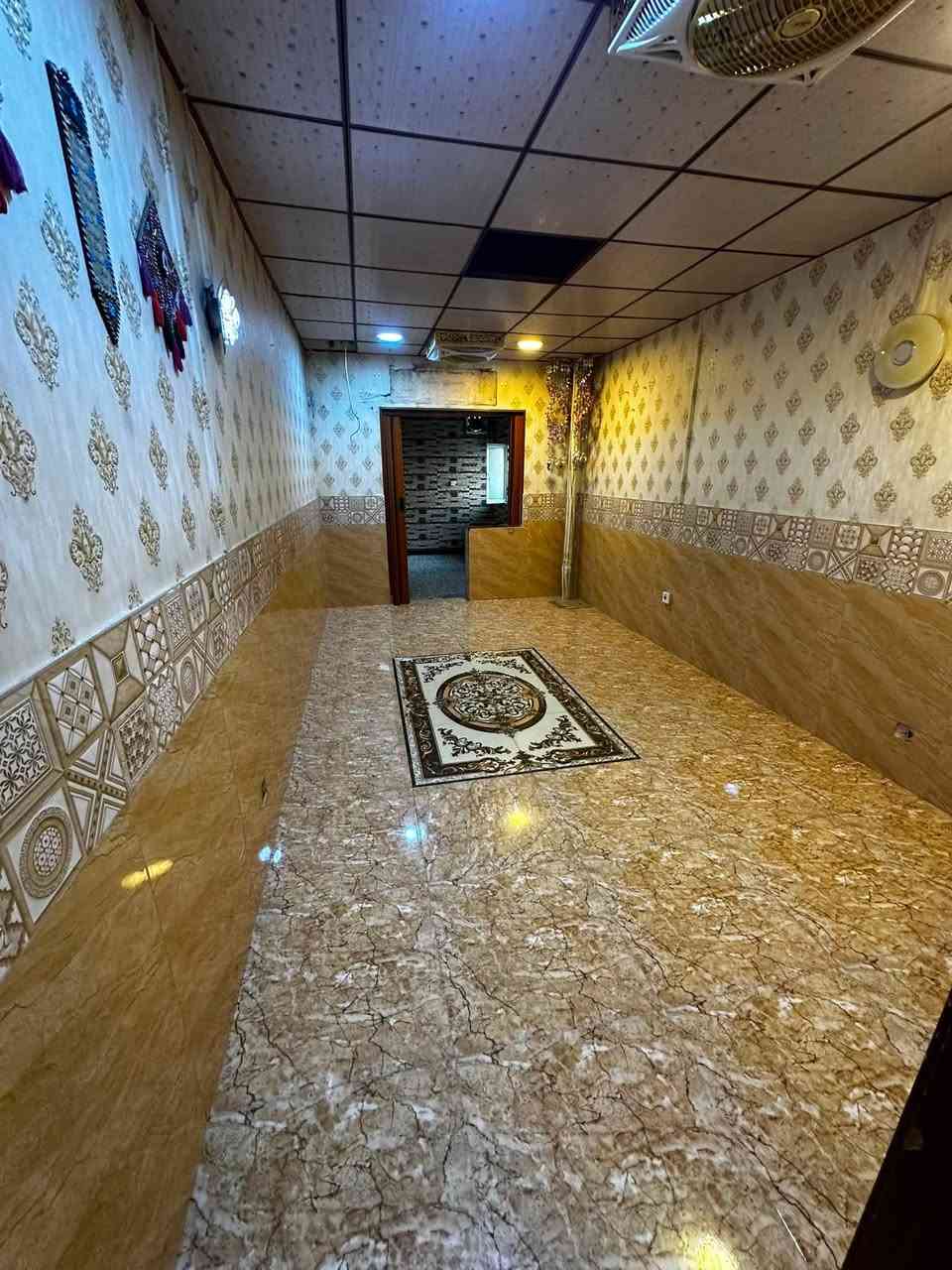 #للايجار_____في_____السيديه
🏠 للايجار | شقة مميزة

📍 مجمع 5

شقة طابق أول فوق الأرضي، مرممة بالكامل ونظيفة جداً ✨

🔹 غرفتين نوم
🔹 صالة
🔹 هول
🔹 مطبخ
🔹 خدمات
🔹 مخزن

💰 قيمة الإيجار: 650 ألف دينار فقط

📞 للاستفسار: ***********

📍 أو زيارة مكتب الفهد الهندسي
