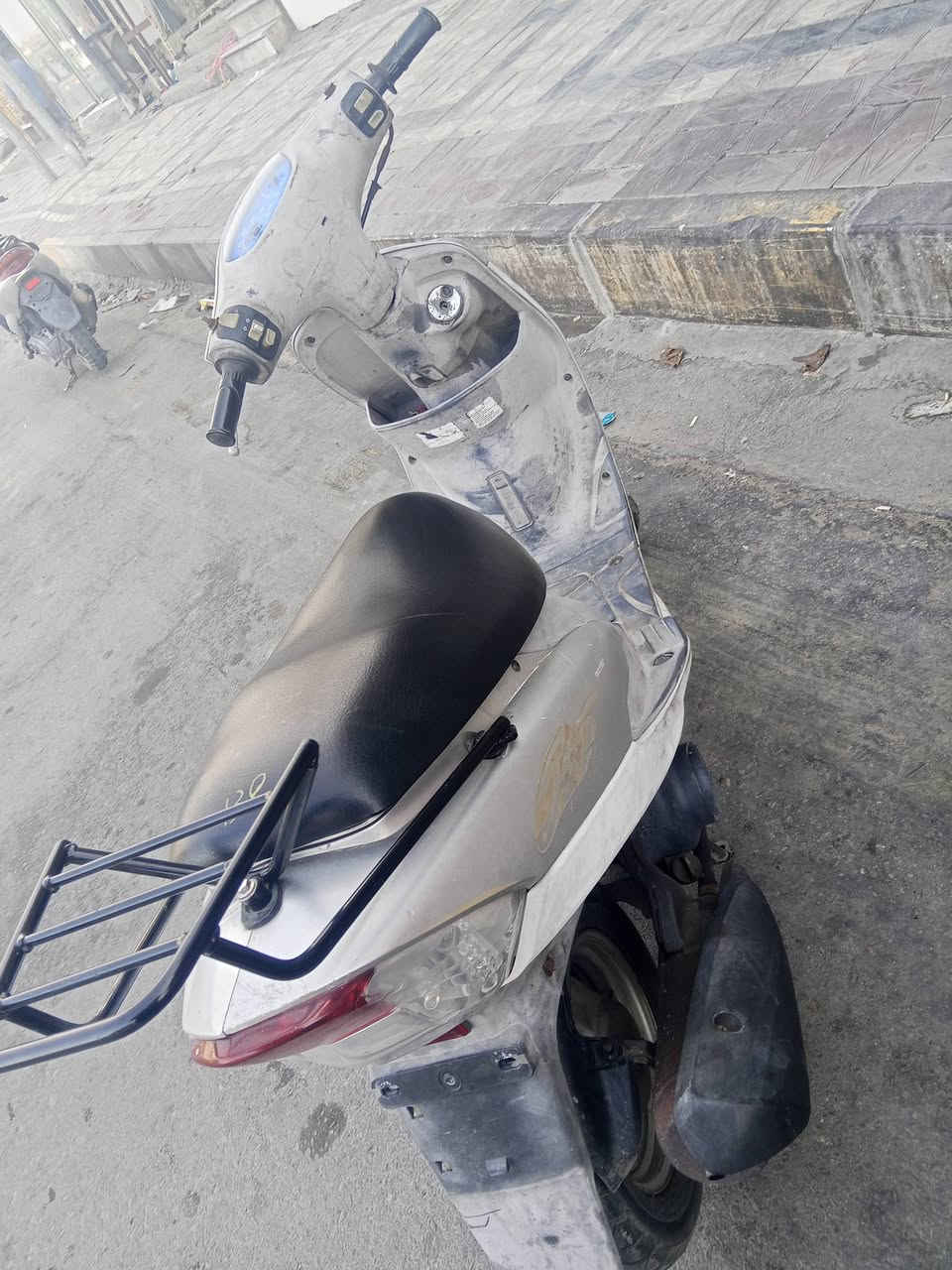 ماكس منغوليه حاويه دراجه بلاد ما صالها شهر من طلعتها وهذا رقم راعيها ***********
