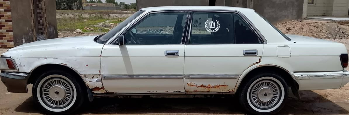 السلام عليكم 
سيدان موديل 90 رقم مثنئ بسمي الكشرة مثل ما تشوف 
كهربائيات كله شغاله 
محرك بطه 
الكير كايم 
اهي تمشي بس نمره وحده 
أبيعك الكير كايم 
السعر 26وبيه مجال 
الاستفسار أكثر الاتصال على الرقم 
***********
