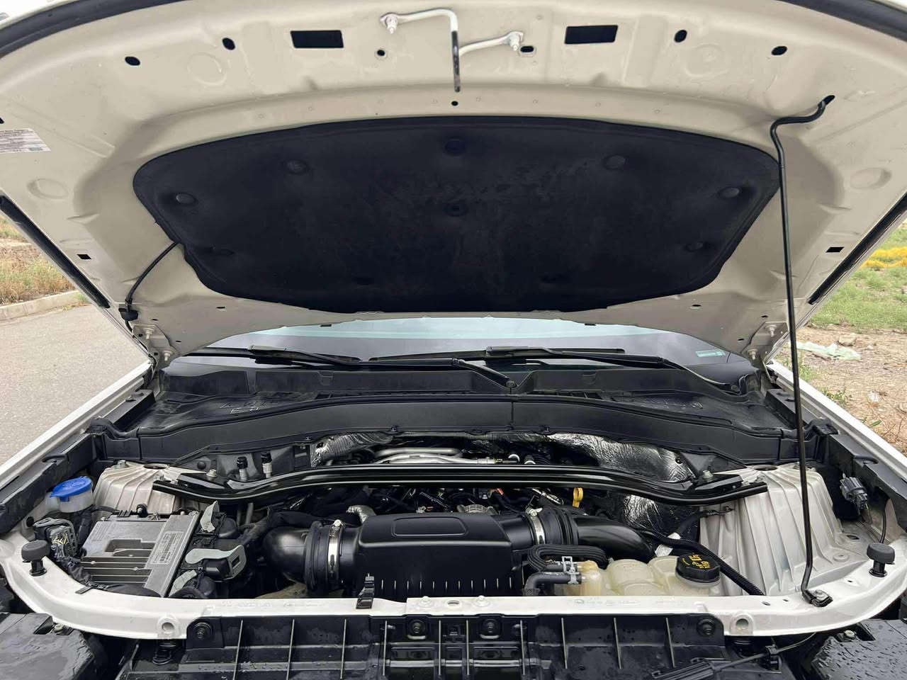 للبيع فورد اكسبلور بلاتينيوم 2020
🔹 الموديل: 2020
🔹 الفئة: Platinum
🔹 المحرك: 6 سلندر تون تيربو 
🔹 الممشى: 114 ألف
🔹 المقاعد: جلد + مساج
🔹 Auto Park ركن تلقائي
🔹 مواصفات بلاتينيوم كاملة

السيارة نظيفة ومواصفاتها عالية 

💰 السعر: 275 ورقة
📍 الموقع: الموصل

📩 للاستفسار التواصل خاص او ع رقم 
***********

نص مكتوب في الصور:
- 1
- BIDCARS Menu 360 view Video BidCars BidCars BidCars BidCars BidCars BidCars BidCars BidCars