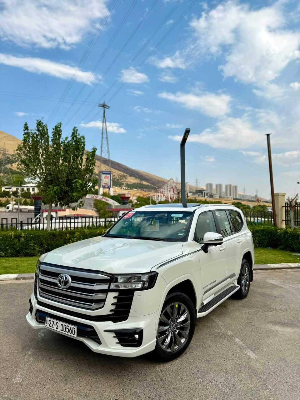 Land Cruiser 2024. V6 GXR. LIMITED TSS.  🔥(SAS)

تويوتا  لاندكروزر ساز 2024
* ⁠الفئة:.LIMITED / GXR ام ضمان
* العداد ( 67 الف كم )
* ⁠ضمان تويوتا العراق ساز شاشات تطبيق
* رقم أربيل بأسمي
* محرك 6 سلند ()
* عدتها مال الشركه بالكامل موجوده 
على وضعهن مع 2 بصمة
* بصمة تشغيل عن بعد
* بصمات ابواب 
* اناره خارجيه ترحيبيه مع انارة ارضيه شعار لاندكروزر بلاك
* ⁠شاشة دجتل 
* كامرات (360 درجة)
* فتحة سقف (سلايت)
*كشنات جلد بيجي
* كراسي كهرباء
* ⁠تبريد كشنات
* ثلاجة وسطية
* جنطة كهرباء 
* ⁠شاحن وايرليس
* ⁠حساس امامي خلفي 
* ⁠مري طي كهرباء 
* وباقي مواصفات  
*
سعر:(679$)💣💣💣 بيها مجال

مكان السيارة 
 سليماني /
رقم صاحب السيارة :***********
