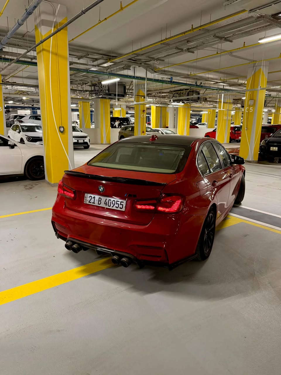 حبايب f30 موديل 16 330 lci محرك b46
وكالة العروش كلين تايتل عليه تحديث m3 كامل 
بدون ربع مصرف فوول مواصفات بردات خمسة 
شاشة جبيرة مدعومة ابل كار بلي دركة ام كشنات كهرباء تدفأة 
دعاميات لحاية دفيوزر كله m3 بك لايت gts 
السعر ١٦٣ مجاله بسيط 
مكاني بغداد *********** واذا اكو مراوس ب bmw احدث وانطي فرق عادي
