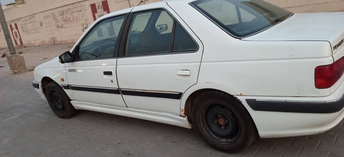 سلام عليكم سياره للبيع بيجو بارص موديل 15سياره مكفوله من الضربه والتبديل ولصبغ مكينه كير حداده تبريد تخم تاير جديد سياره جاهزه من كلشي سعر 35مكاني بصره ***********
