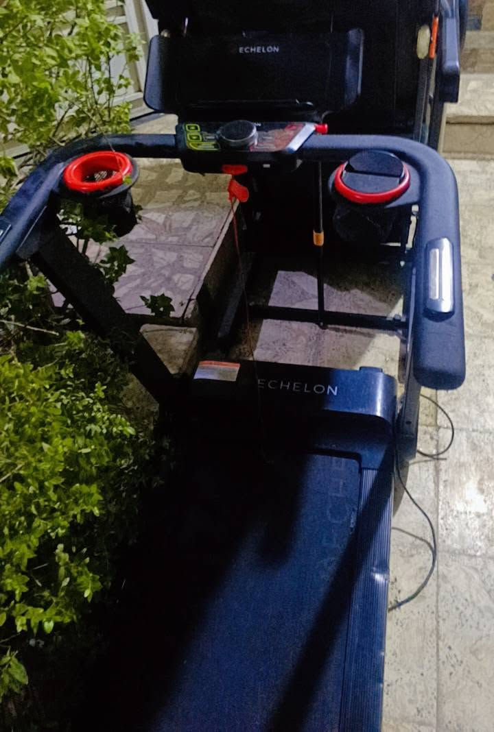 جهاز جري استخدام منزلي نضيف جدا وزن يتحمل ١٦٠كيلو دبل ماطور جبلي سعره ٢٥٠بي حزام تكسير شحوم تدليك جسم كامل موصفات مبي ثري سماعات بلوتوث العنوان بغداد ***********
