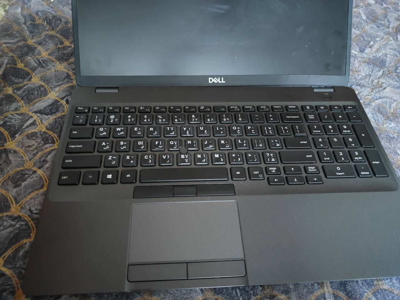 السلام عليكم ورحمه الله
لابتوب ديل dell مستعمل شي قليل مواصفات جدا قوية 

المعالج (CPU): Intel Core i7 من الجيل التاسع فئة H العالية الأداء 
الذاكرة العشوائية (RAM): 16 جيجابايت DDR4.
التخزين (SSD): 256 جيجابايت SSD.
كرت الشاشة (GPU): منفصل بسعة 4 جيجابايت (مخصص لبرامج الهندسة والتصميم مثل civil 3D وبرامج اخرى تحتاج مواصفات قوية
الشاشة: بحجم 15.6 بوصة (دقة Full HD).
منفذ سيم كارد sim

السعر 400 الف 
اتصل او راسلني واتساب على هذا الرقم ***********

