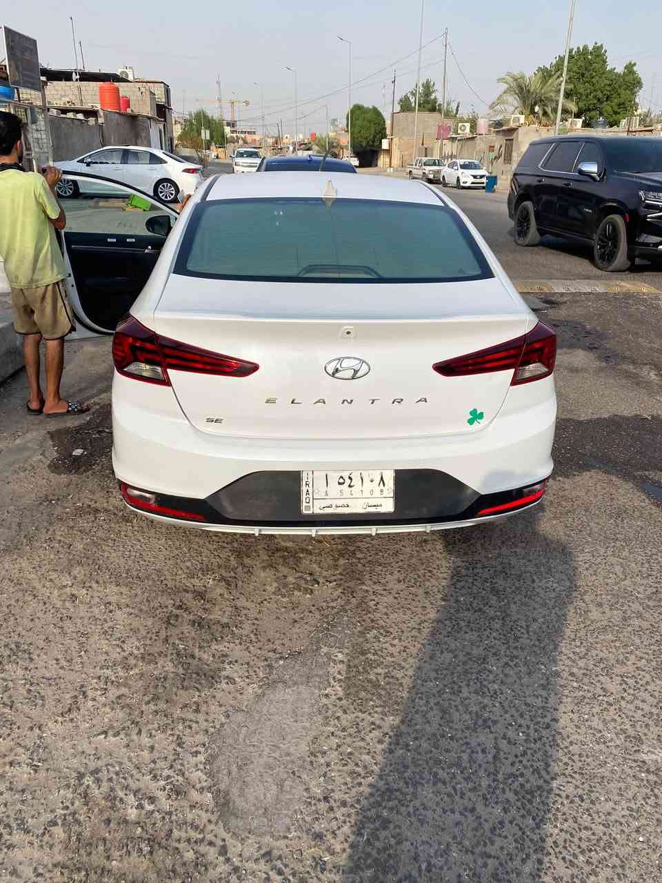 السلام عليكم للبيع فقط النترا 2020 وارد امريكي 
حادثها جاملغ وبنيد وبيها الصفحه جهت السايق مضروبه كلير والباقي كفاله محرك 2000 كير ومحرك بشرط برغي ما مفتوح بيهن طقم تاير حداديتها جديدة تبريدها ثلج جاهزه السيارة رقمها ميسان 
مكان السيارة بالبصرة 
رقم صاحب السيارة 
***********
السعر 110 وبيها مجال قليل
