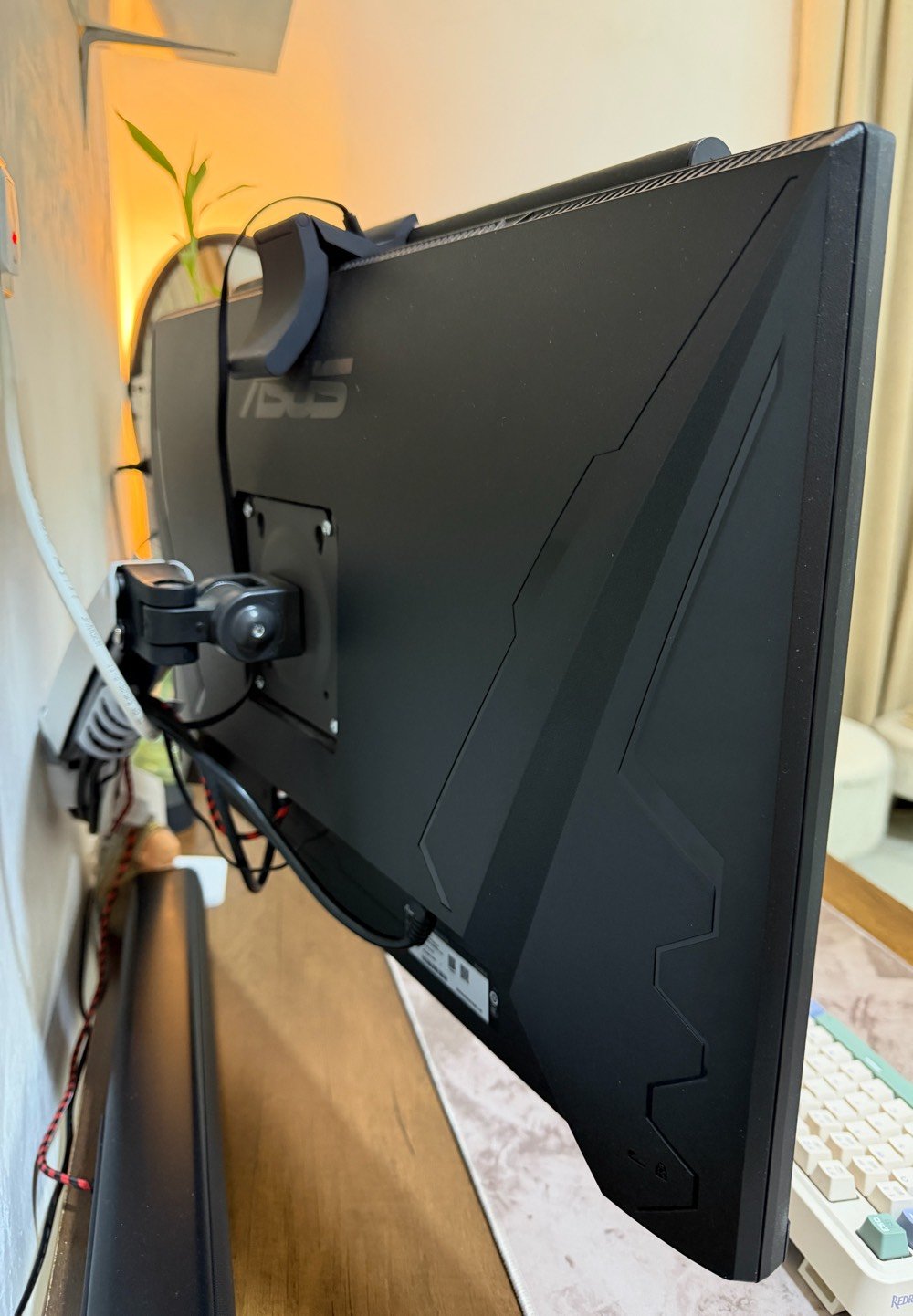 🖥️ شاشة ASUS TUF Gaming VG27AQL3A – 27 بوصة

🔹 الحجم: 27 إنش
🔹 الدقة: 2K QHD (2560×1440)
🔹 التردد: 180Hz
🔹 الاستجابة: 1ms
🔹 مناسبة للألعاب والـ PC والكونسول 🎮
🔹 ألوان وصورة ممتازة
🔹 الشاشة نظيفة جداً وحالتها ممتازة
🔹 استخدام شخصي أقل من سنة
🔹 بدون أي مشاكل أو أعطال
🔹 جميع الملحقات موجودة

📍 المكان: الديوانية 

البيع بسبب الترقية إلى شاشة أكبر.