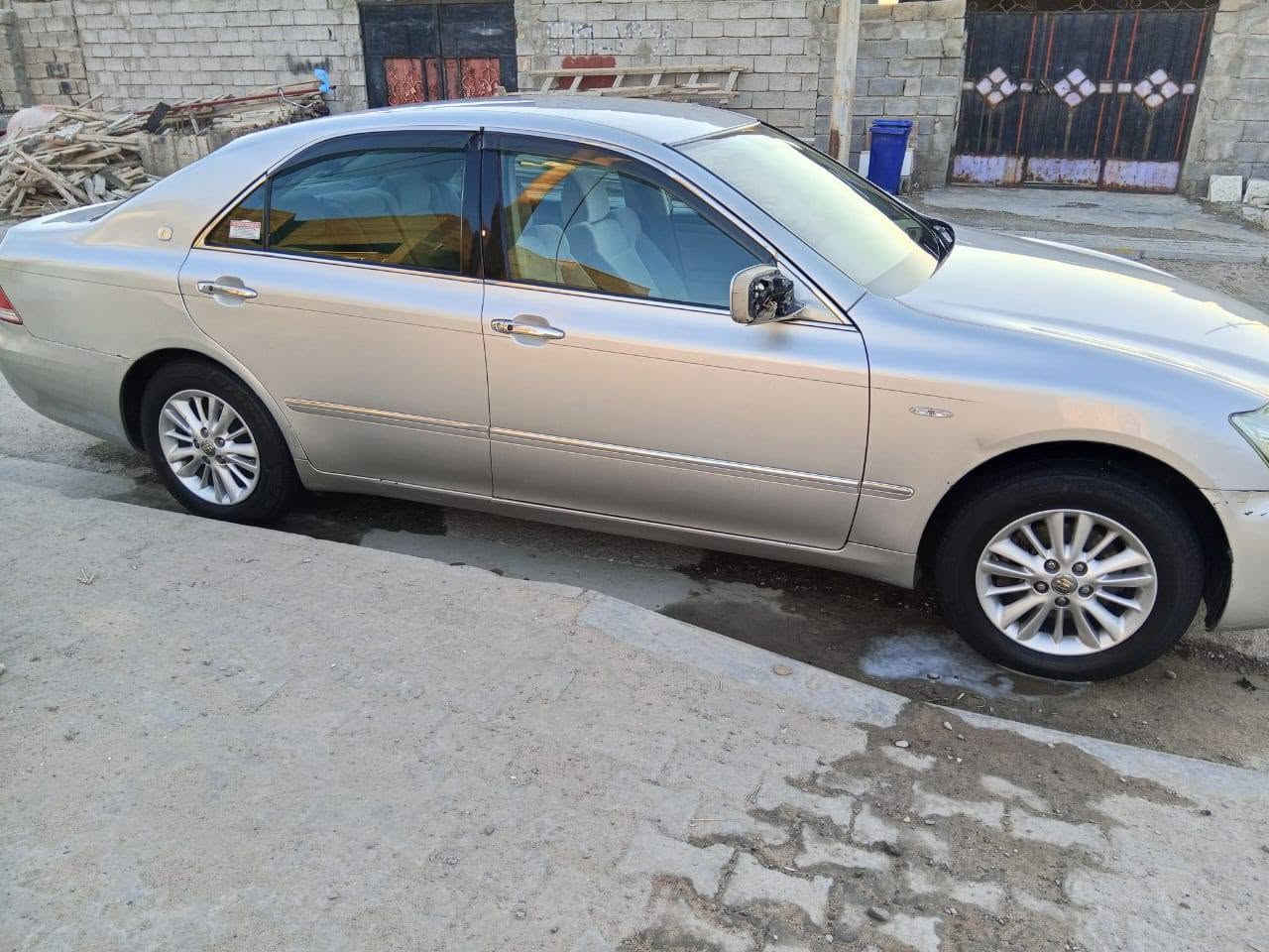 شاهينة ادوات كصتين سلفر شاصي 82 مديل 2004
السيارة جديدة وجاهزة تبريد حدادة مكينة كير كلشي تمام
السعر 30 بيها مجال قليل للجية فقط
ترهم مراوس بسيارة اصولي مارك او كرستا او Bm
السيارة بالبصرة
***********
