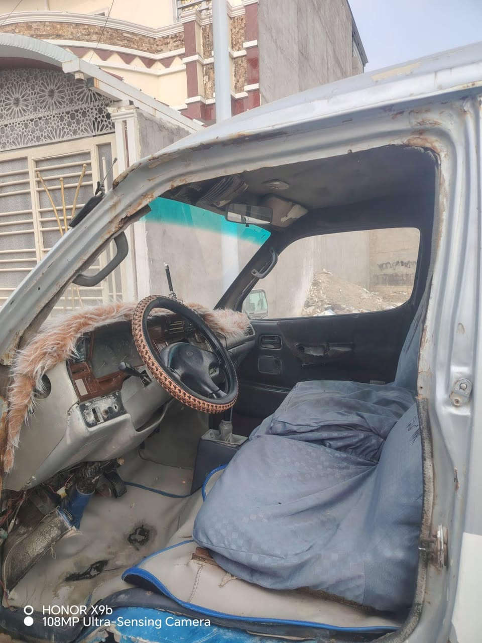 مكلف بل نشر رقم صاحب السياره الستفسار  

***********
