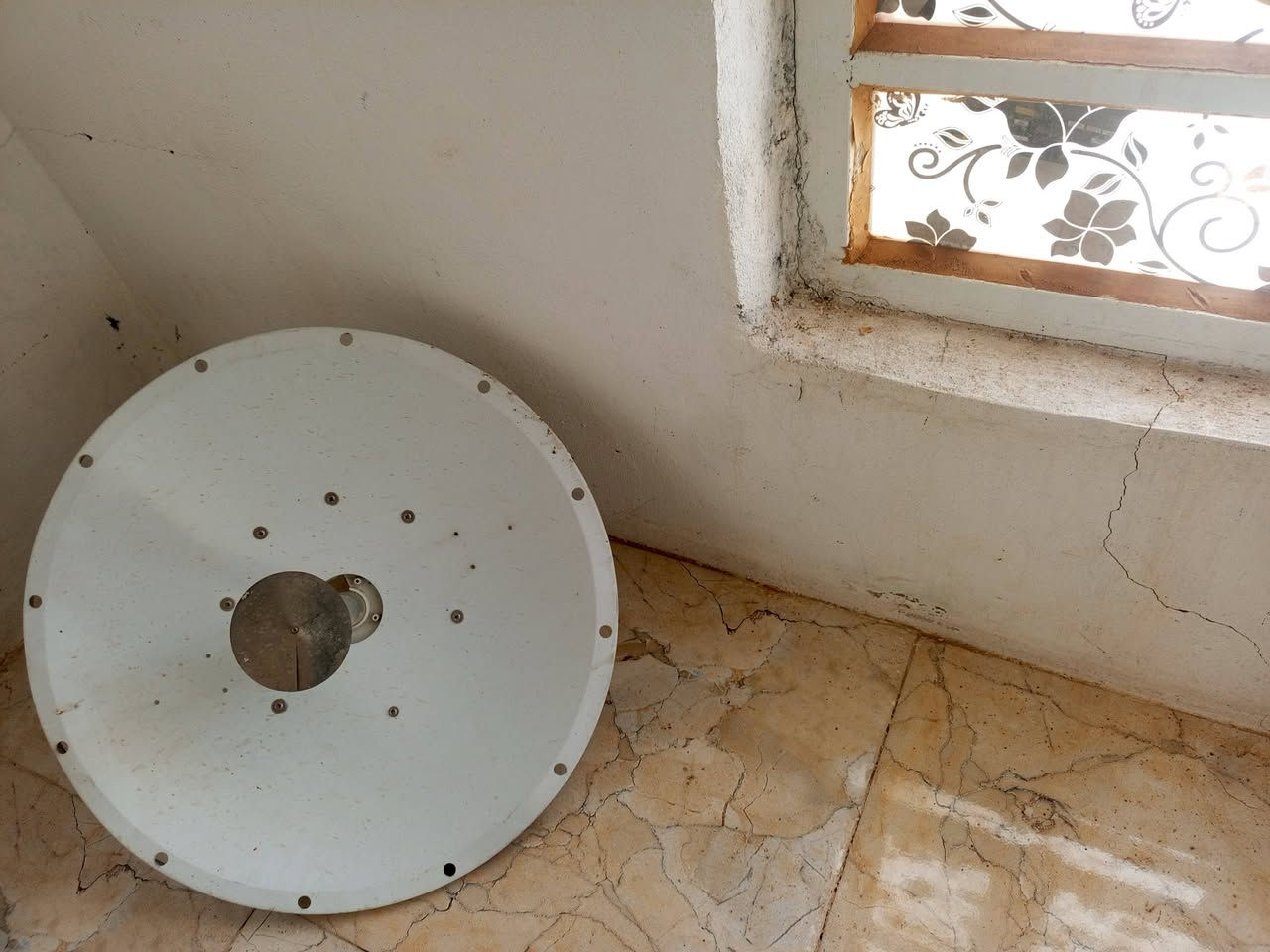 لل بيع وشراء دخل خاص دش 32هم.   دش 30. سعر مناسب
