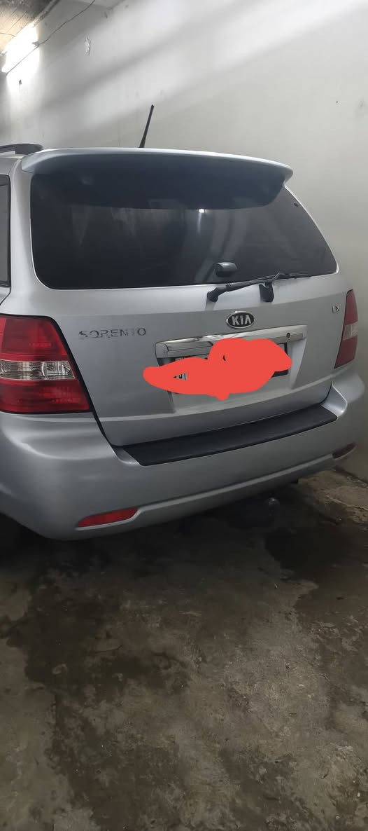 سورنتو أمريكي محرك سته سلندر نظيفة موديل ٢٠٠٧ مواصفات معروفه للبيع او مرواس حسب قناعه كم قطعة صبغ رش جمالية بيه طخه بسيطة من جاملخق  لتواصل الاتصال على الرقم ***********
