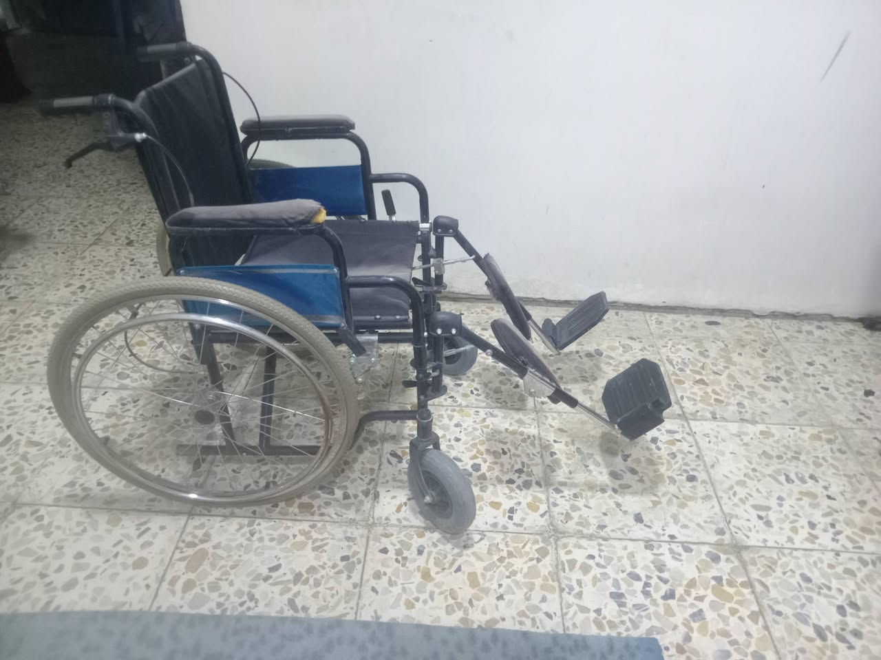عربانة • بلاش • تواير نفخ