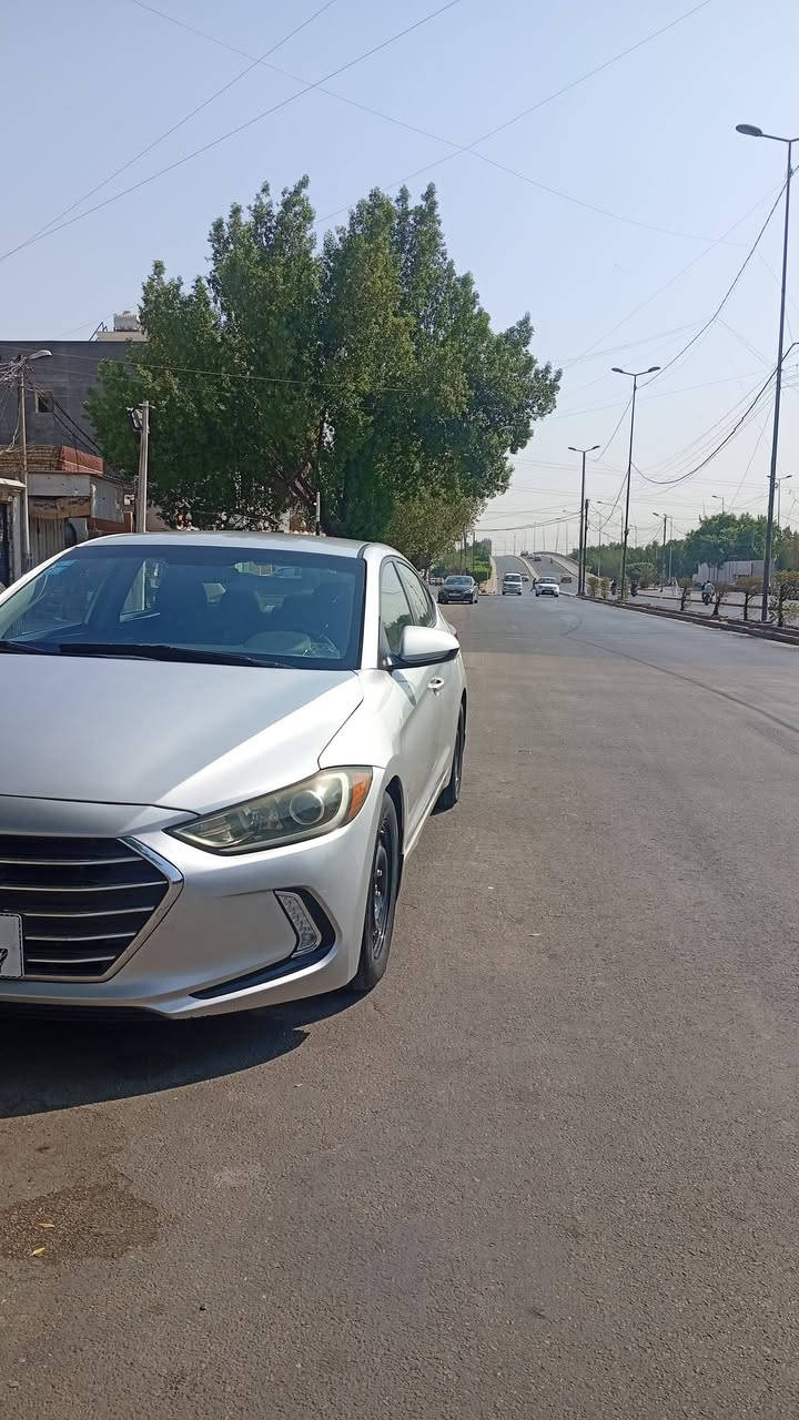 سلام عليكم سياره النترا وارد امريكي موديل (٢٠١٨) محرك دوش كير ايتي على وضع الشركه جاهزه من كولشي مواصفات رادارت تحكم اربع جهات وباقي مواصفات معروفه حادثهه جاملخ خلفي فقط بدون دواخل ونصبغ وبيهه ثلث قطع نصبغن لجماليه بدون ضربه ولا جوي ولا كص  سياره ليبل واحد بدون ايرباك  رقم بغداد الجديد  بسمي مكاني بغداد الشعله اي ستفسار على هاذا الرقم (***********) سعر ( ١٠٨ $ )
