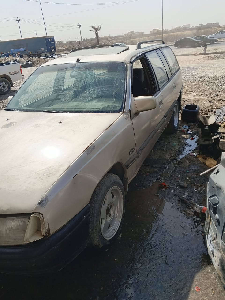 سياره للبيع موديل 87 كربون بيها سنويه عظم رقم بو واتساب***********
