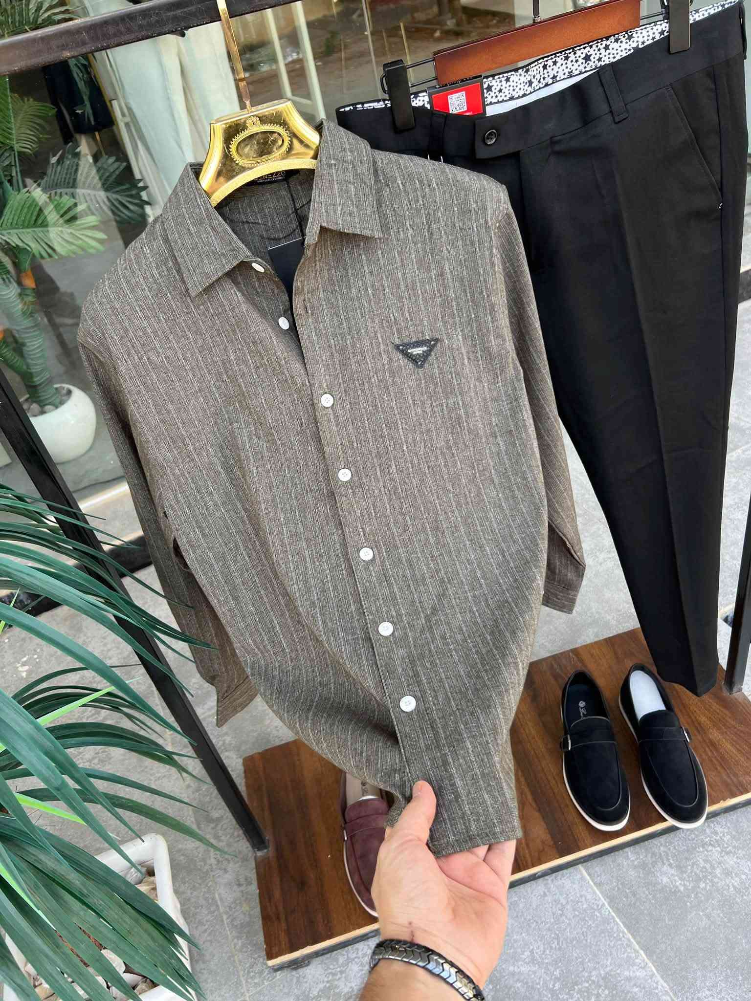 جديد🌾🍁
قميص خامه موهير من ماركة بنزو 💯
قياسات S_M-L-xl-xxl-
بنطرون ريكلر 30-31-32-33-34-36-38

حذاء 40-41-42-43-44-45

العنوان ديالى بعقوبه رگة حجي سهيل
#قميص_بنزو #بنزو #قمصان #قميص #قميص_رجالي

#جنز #ازياء #رجالي #شتائي #العراق #احذيه #الكسندر #جنط_ماركات_ديور_شانيل_نظارات_عدسات_عطور_جناط_كويت_سعوديه_البحرين_قطر_عمان_للتواصل

