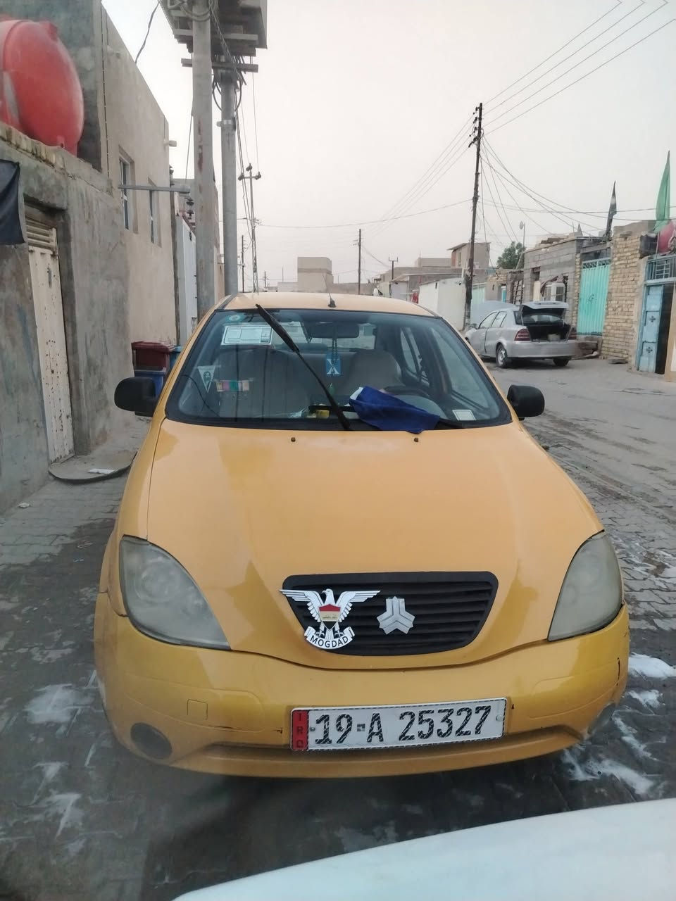 السلام عليكم من رخصت مدير الكروب سياره طيبه للبيع موديل 16 مكفوله بس طخه بسيطه بل جالغ الأمامي المكان نجف كوفه السعر 35 وبيه مجال بسطه رقم الهاتف ***********
