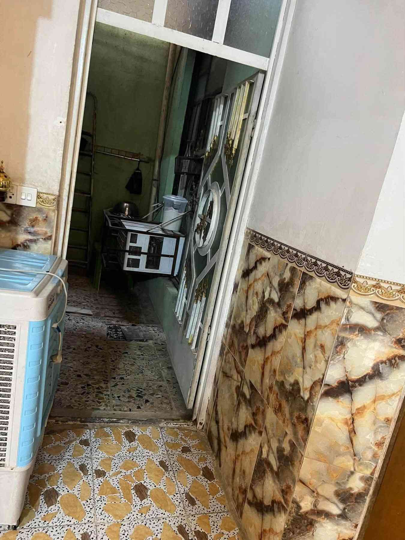 السلام عليكم
دار للبيع بمساحة 200 متر طابو صرف بيت حديث وطابقين يتكون من اربعة غرف وصالة ومطبخ واستقبال الطابق الارضي اما الثاني متكون من غرفتين كاملات وصالة وحمام البيت ما يقارب ال 14 سنه من البناء يعني موقديم الطابق الارضي كامل من كلشي الثاني فقط عوزه تطبيك الصالة فقط العنوان منطقة الالفين  شارع  الشبكة الفرع الي مقابيل حيدر الوكيل 

للاستفسار مراسلة الحساب او الاتصال  على الرقم *********** متوفر واتساب

