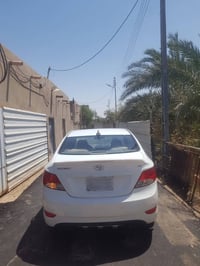 اكسنت ٢٠١٥ • طخه باب خلفي • شاشة تحكم