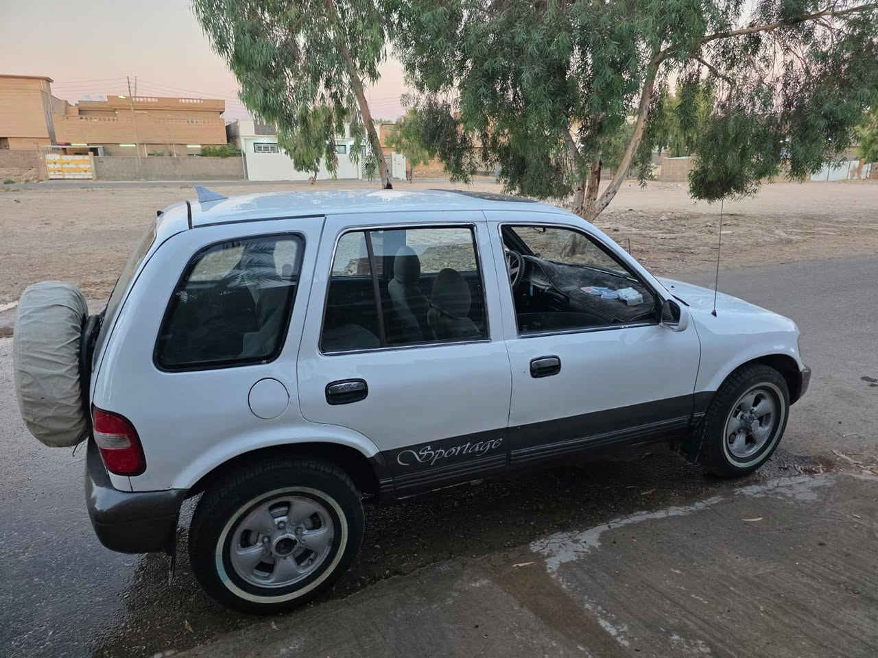 السلام عليكم
بيع او مراوس بسياره حديث
كيا سبورتج ١٩٩٦
محرك ٢٠٠٠ مسكر كير اوتو
محرك كير تمام لا نضوح ولا تنقيص الك الفحص 
ما ابيع وعده ولا ابيع اقساط 
السعر ٣٥ وبي مجال 
للاستفسار ***********

 Eng-mohammed Talib
