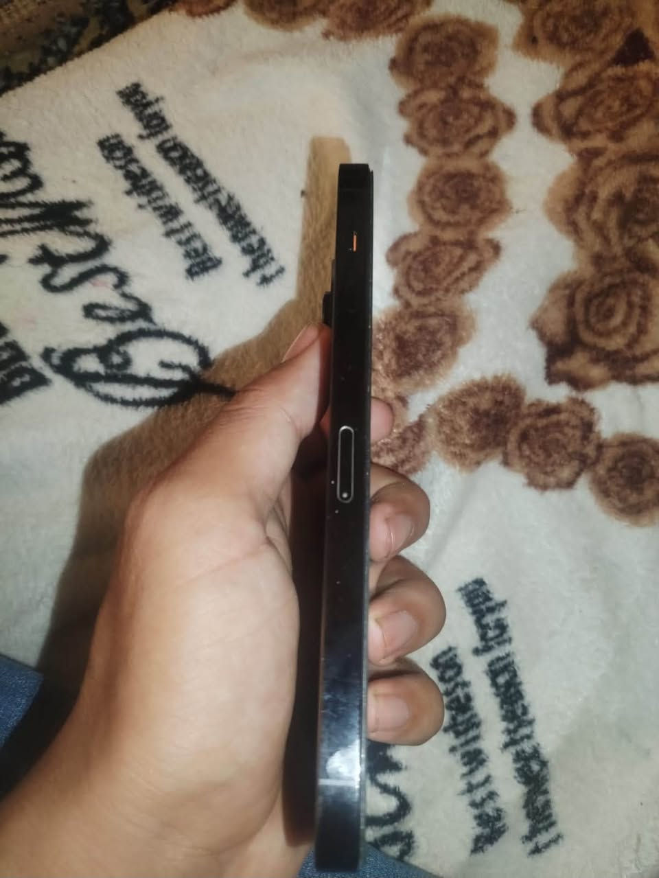آيفون ١٤ بروماكس لون اسود دبل سيم مبدل شاشه بس وبطاريه نازله بس اصليه ممبدله سعره مناسب ٥٥٠وبي مجال سعره اقل. حتى من ١٣ وجهاز نضيف وع ايدي واي مشاكل مابي كلش نضيف رقمي ***********
