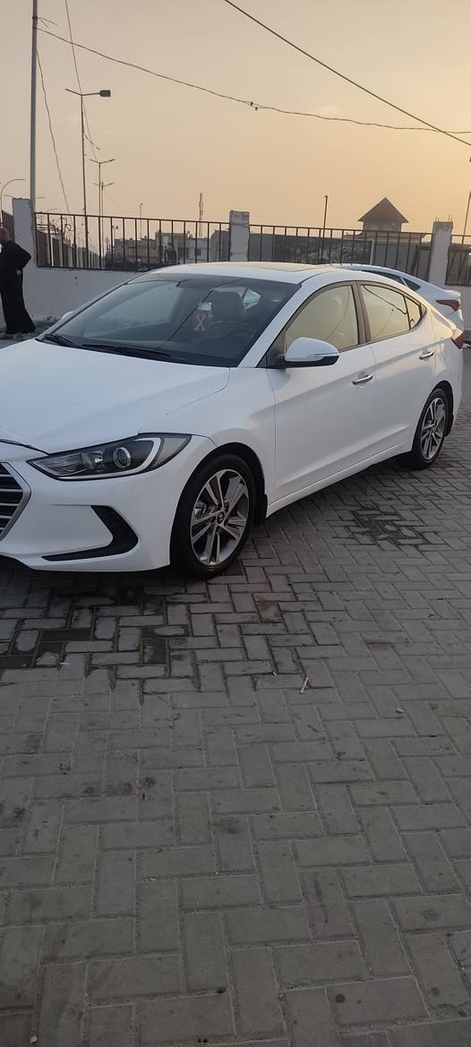 السلام عليكم 
النترا سبورت وارد خليجي مديل 2019
السياره بيها بنيد وقبق الجنطه مبدل 
وكد شبر بالهلال صبغ وباقي السياره كفاله من الضربه الداخليه والخارجيه ما عدا المذكورات 
مكينه وكير وحداديه وتبريد وتخم تاير كفاله 
السياره فول مواصفات 
السعر 127 وبيها مجال 
 العنوان البصره القبله حي الحكيم
للاستفسار ع الرقم
*********** البصرة, العراق
